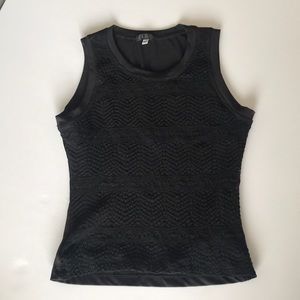 LAPIS Women’s tank top, black, size Medium.